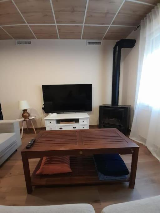Vivienda Turistica Vino Tinto Villa Almonacid de Toledo Dış mekan fotoğraf